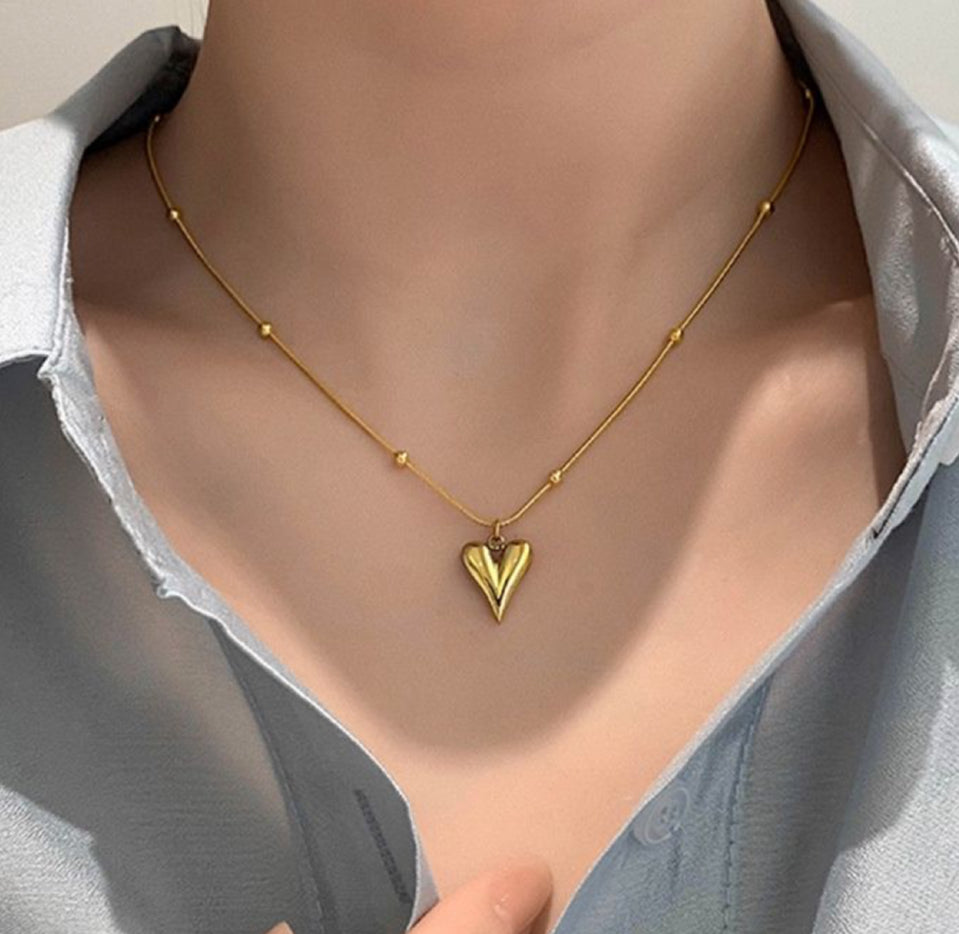 Heart neckpiece and earrings set